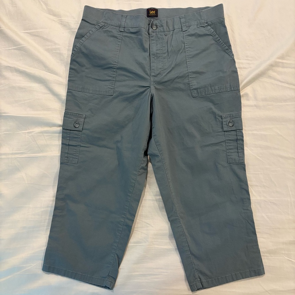 Lee Women’s Khaki Green Cotton Cargo Capri Pants Size 16